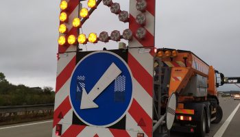 Údržba stromů a keřů na dálnici D11