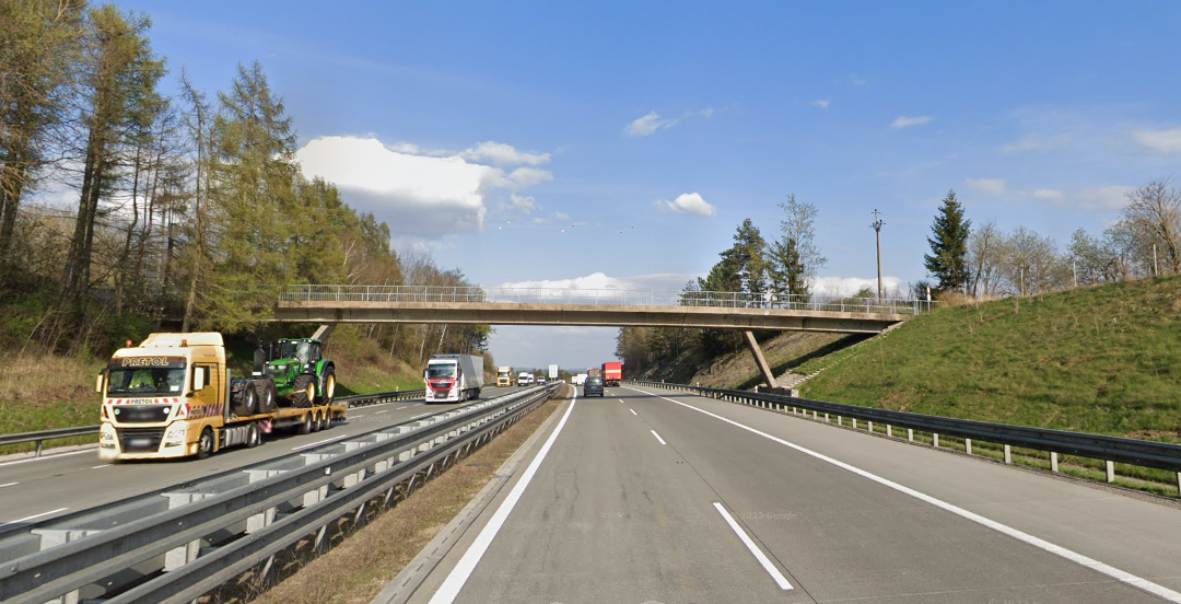 Demolice nadjezdu u Řehořova omezí dopravu na dálnici D1