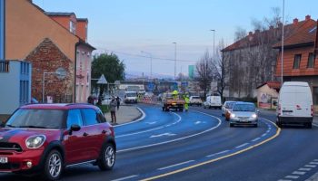 ab979885-c8db-4f26-b4ac-8b051539f313