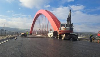 e9e4b9b2-ff3d-4699-882c-0e809321b93d